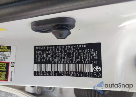 2017 Toyota Corolla Le z USA, uszkodzony, nr VIN 5YFBURHEXHP671453